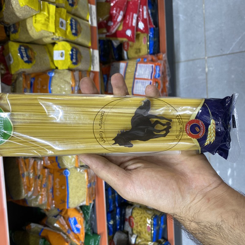 ماعکەرۆنی ئەسپی ڕەش