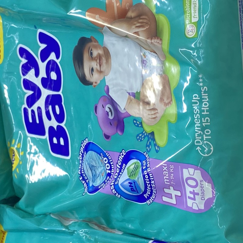 ئێڤی بەیبی ٤